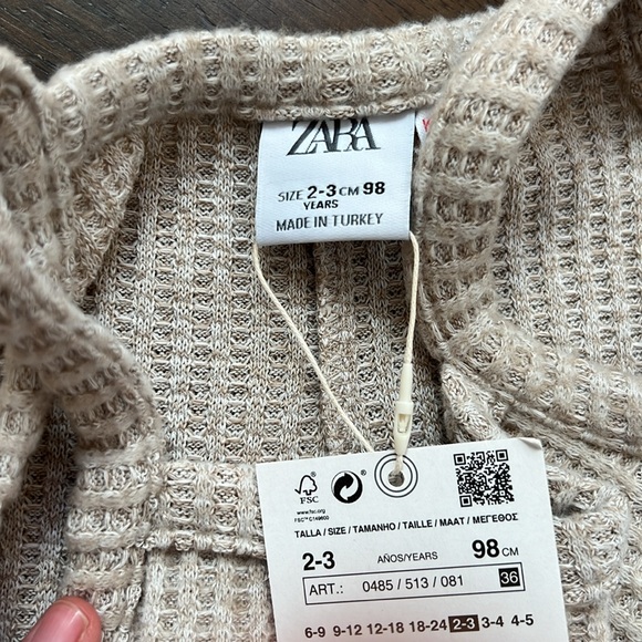 Zara soft knit jumpsuit/romper 2-3T girls - Picture 6 of 7